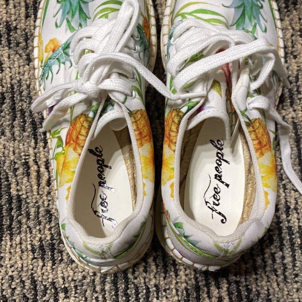 Floral Canvas Espadrille Sneakers - Picture 4 of 5